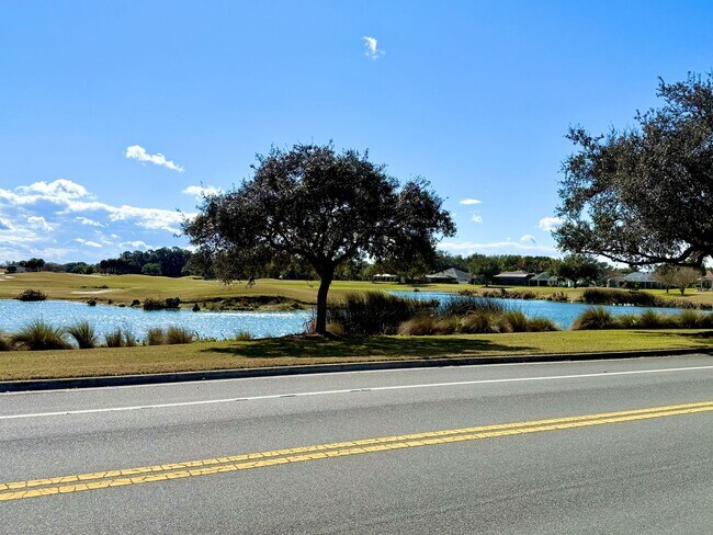 Building Photo - Live The Villages life: 3Bedrooms/2Baths furnished home with all the premier recreation access!