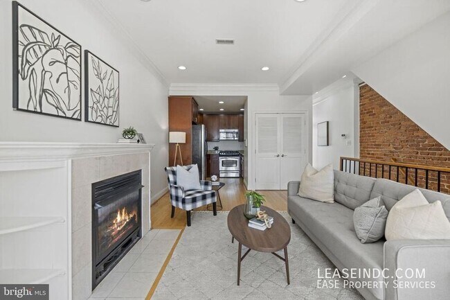 Building Photo - 21 Q St NW