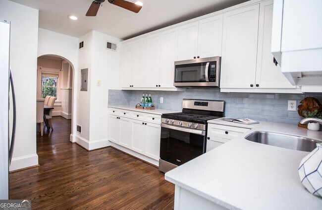 Building Photo - 653 Bonaventure Ave NE