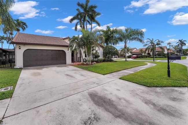 Building Photo - 7850 Villa Nova Dr