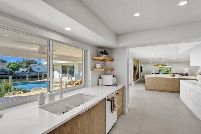 Building Photo - Northeast 31st Avenue, Fort Lauderdale, FL 33308 - 4 BR 3 BA single-family home