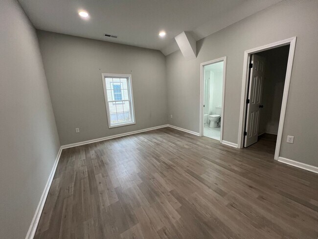 Building Photo - 3 Bedroom 2 Bathroom House for rent