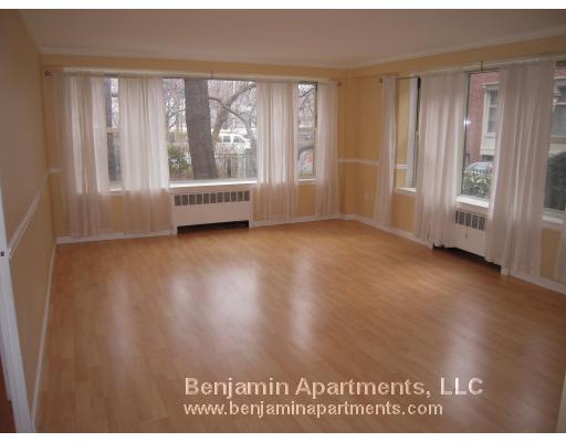 Building Photo - 145 Pinckney St