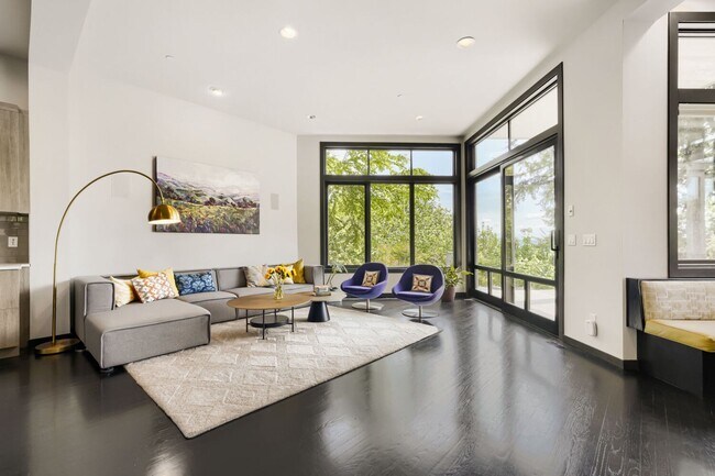 Building Photo - Cedar Park Furnished Home
