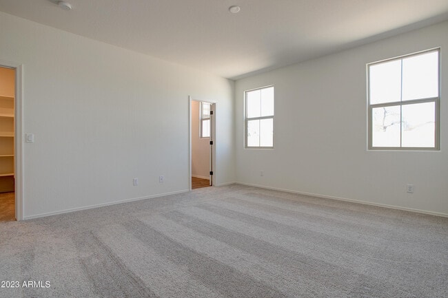 Building Photo - 11442 W La Reata Ave