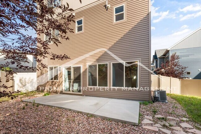 Building Photo - 6684 Thicket Pass Ln