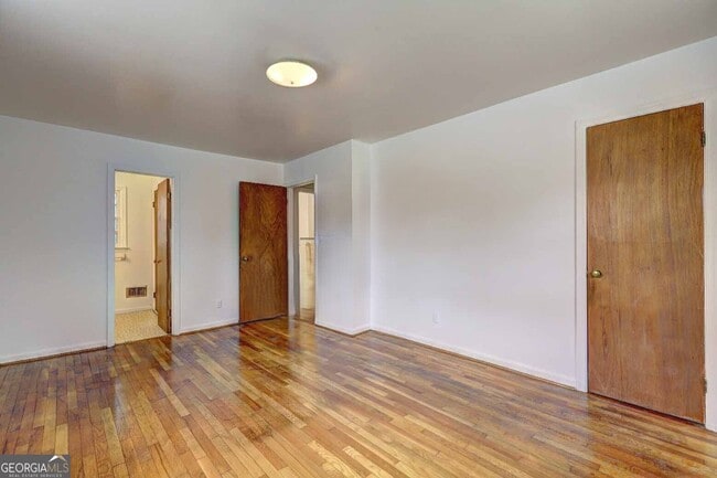 Building Photo - 3635 Las Olas Dr