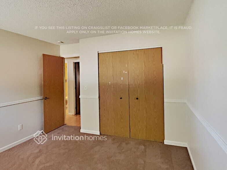 Building Photo - 936 Candlestar Loop N