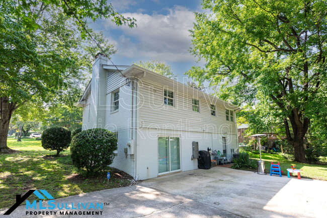 Building Photo - 4500 Lakemont Dr