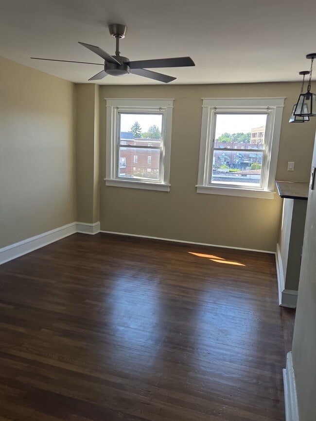 Building Photo - 5437 Torresdale Ave