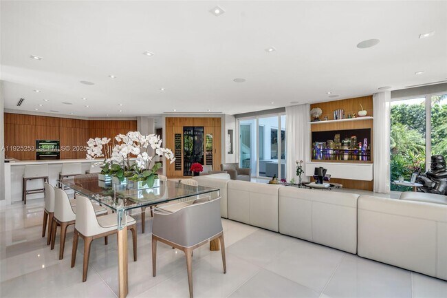 Building Photo - 420 Island Dr