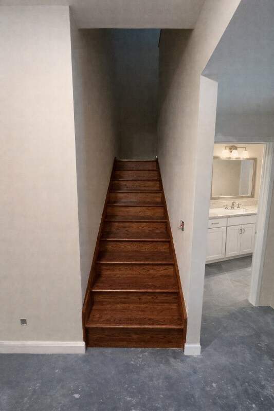 Building Photo - 300 N Independence St