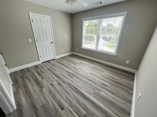 Building Photo - 307 Broad St