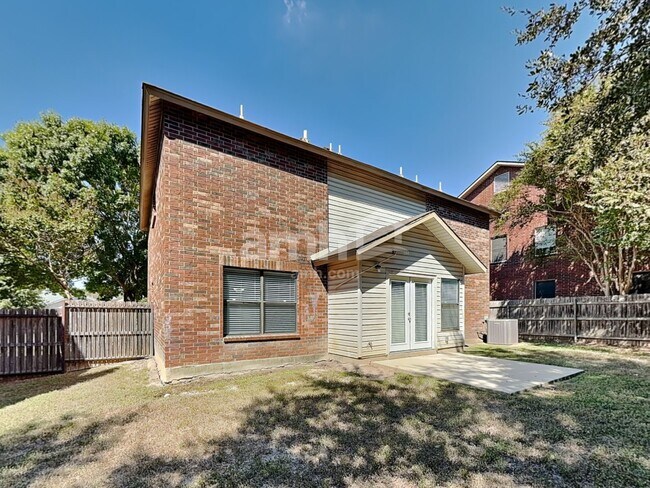 Building Photo - 2817 Lotus Park