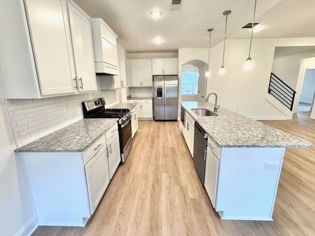 Building Photo - Now Leasing A 5 Bedroom 3 Bath Home In Olive Branch @ Southbranch