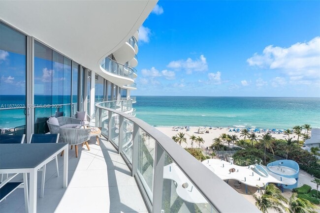 Building Photo - 17475 Collins Ave