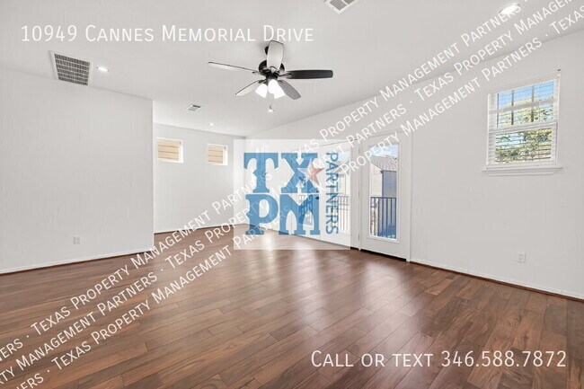 Building Photo - 10949 Cannes Memorial Dr