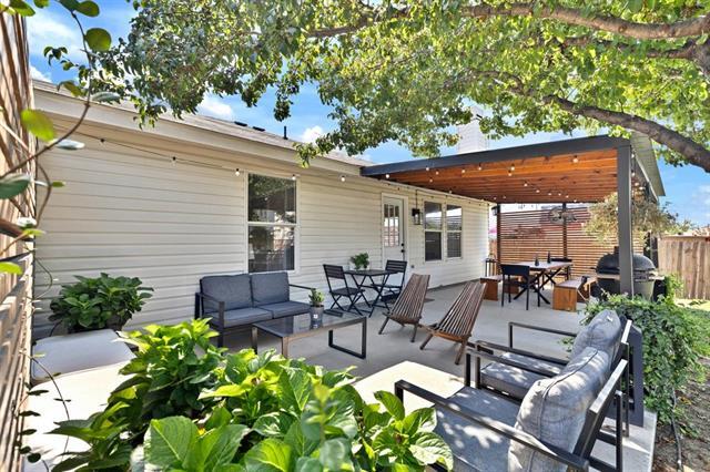 Building Photo - 8404 Early Dawn Trail