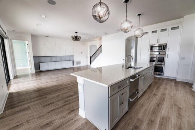 Building Photo - 913 Buckhurst Dr