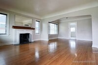 Building Photo - Charming Downtown Oxnard Home with Modern Amenities and Prime Location