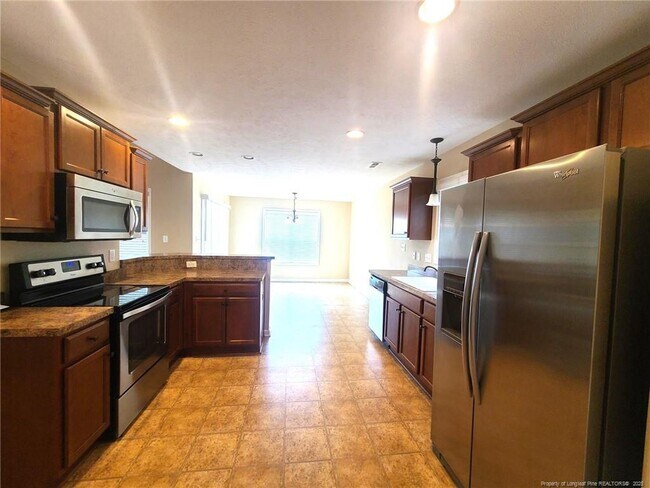 Building Photo - 265 Carolina Oaks Cir