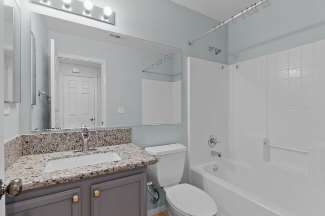 Building Photo - SE!! Pebble and Pollock!! Crystal Springs!...