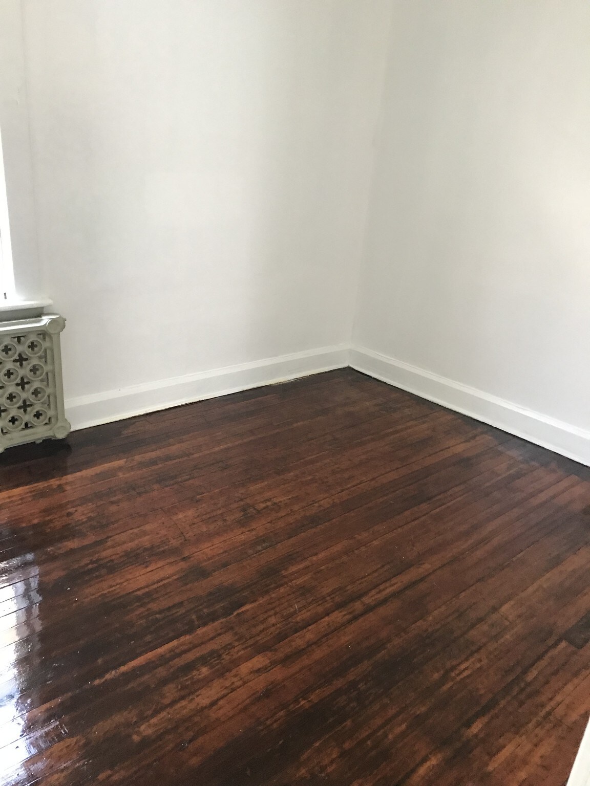 Building Photo - 639 Morris St