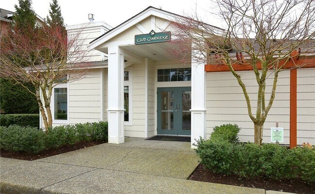 Building Photo - A Cambridge Townhome with 2 Beds and 2.5 B...