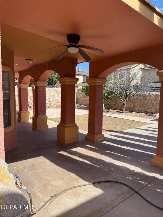 Building Photo - 6340 Casper Ridge Dr