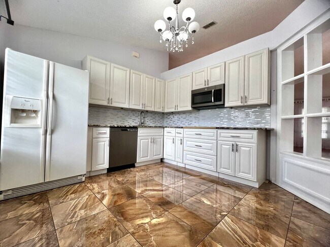 Building Photo - 11395 Aston Hall Dr