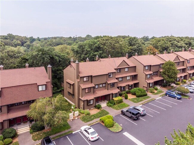 Building Photo - 115 Fillow St