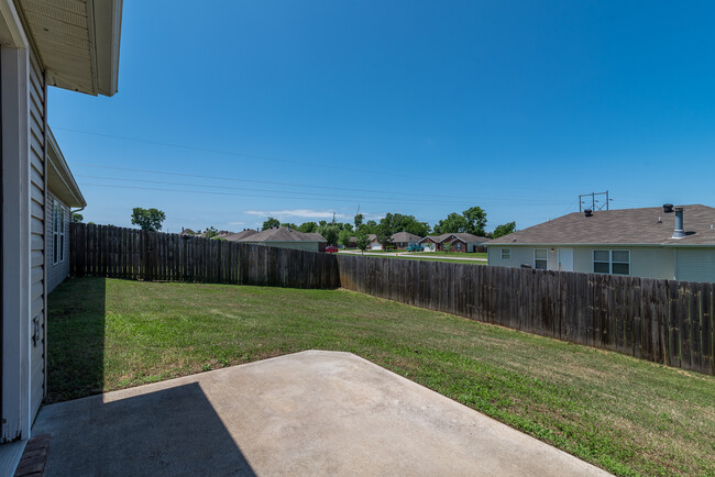 Building Photo - Gorgeous Bentonville Home!! (Pet Friendly!)