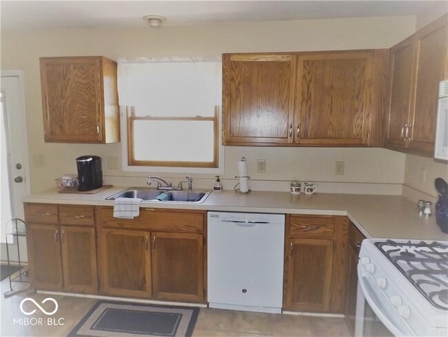 Building Photo - 2838 E Cottonwood Trail