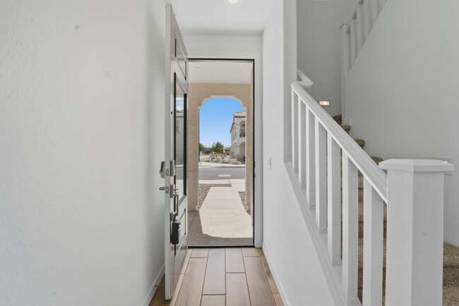 Building Photo - Like Brand New Luxurious Modern 3 Bedroom 2 Bath Townhome in Warner Meadow – Rare Rental Opportun...