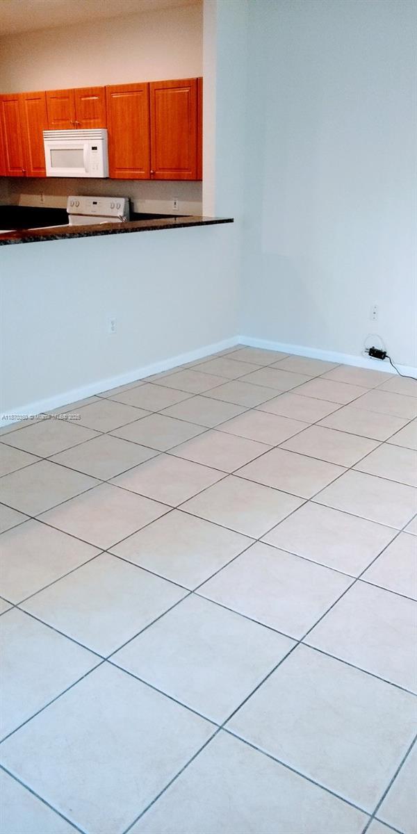Building Photo - 2748 SW 83rd Ave