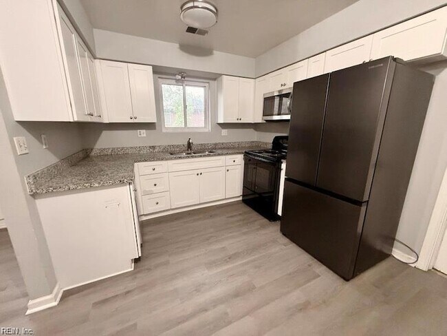 Building Photo - 1209 Whaley Ave