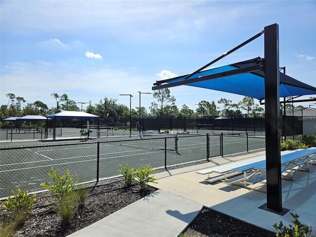 Building Photo - 12470 Wellen Golf St