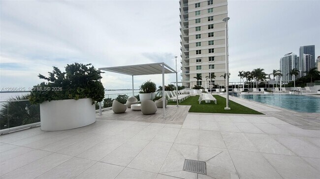 Building Photo - 770 Claughton Island Dr