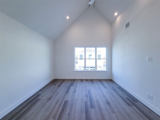 Building Photo - 7703 Earl Rudder Wy