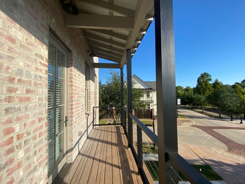 Building Photo - 1028 Bridgewater Ave