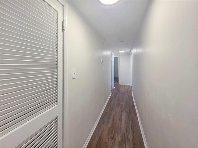 Building Photo - 1111 Lawton Pl SW