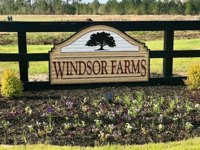 Building Photo - AVAILABLE 3 Bedroom/ 2 Bath with attached garage! Beautiful finishes throughout