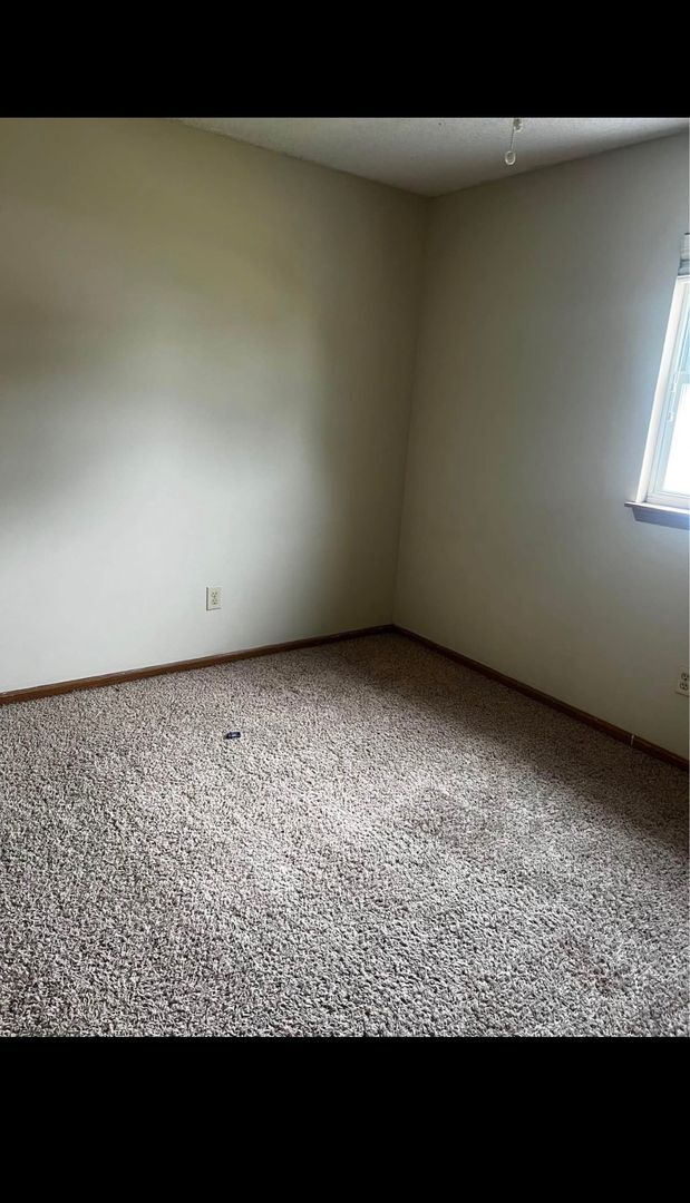 Building Photo - 362/364 Chris Dr.