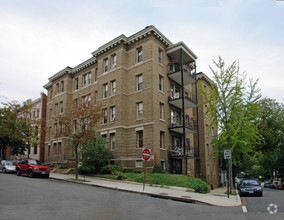 Building Photo - The Barlow at Kalorama Park