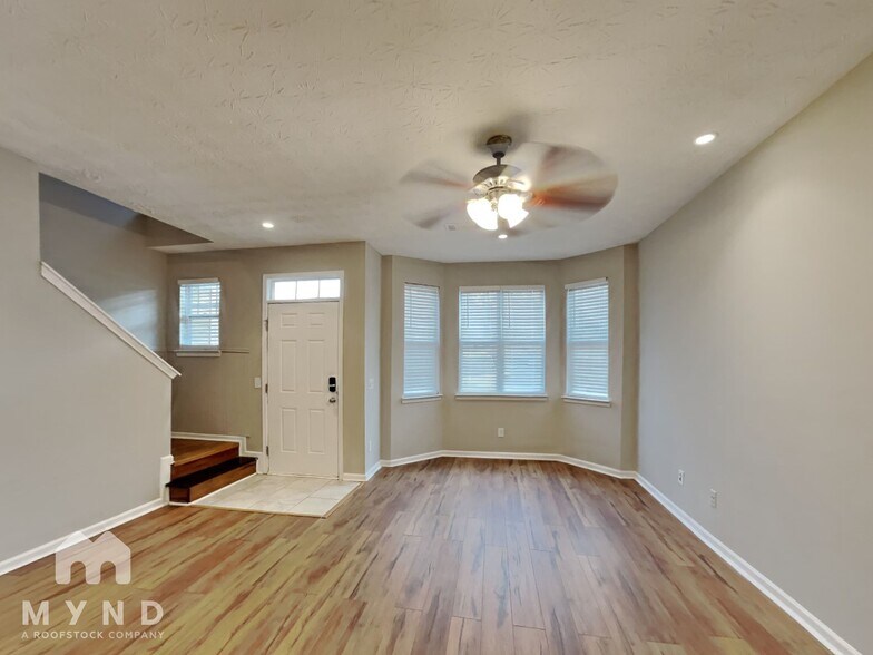 Building Photo - 6204 Ellenwood Dr