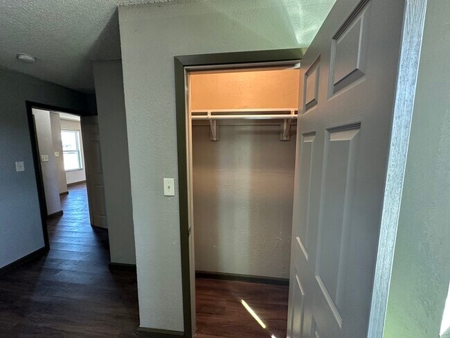 Building Photo - Peaceful country living with great access ...