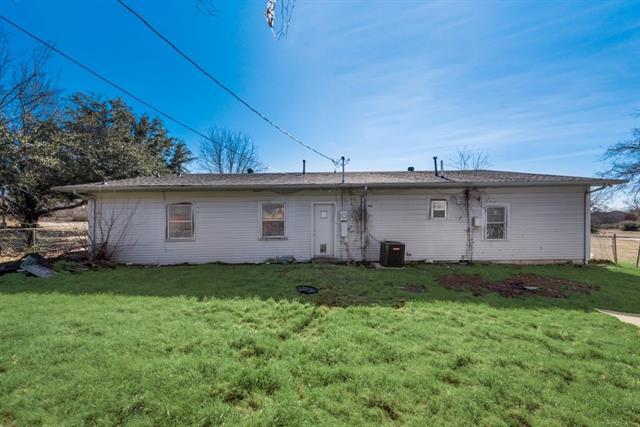 Building Photo - 706 Audra Ln