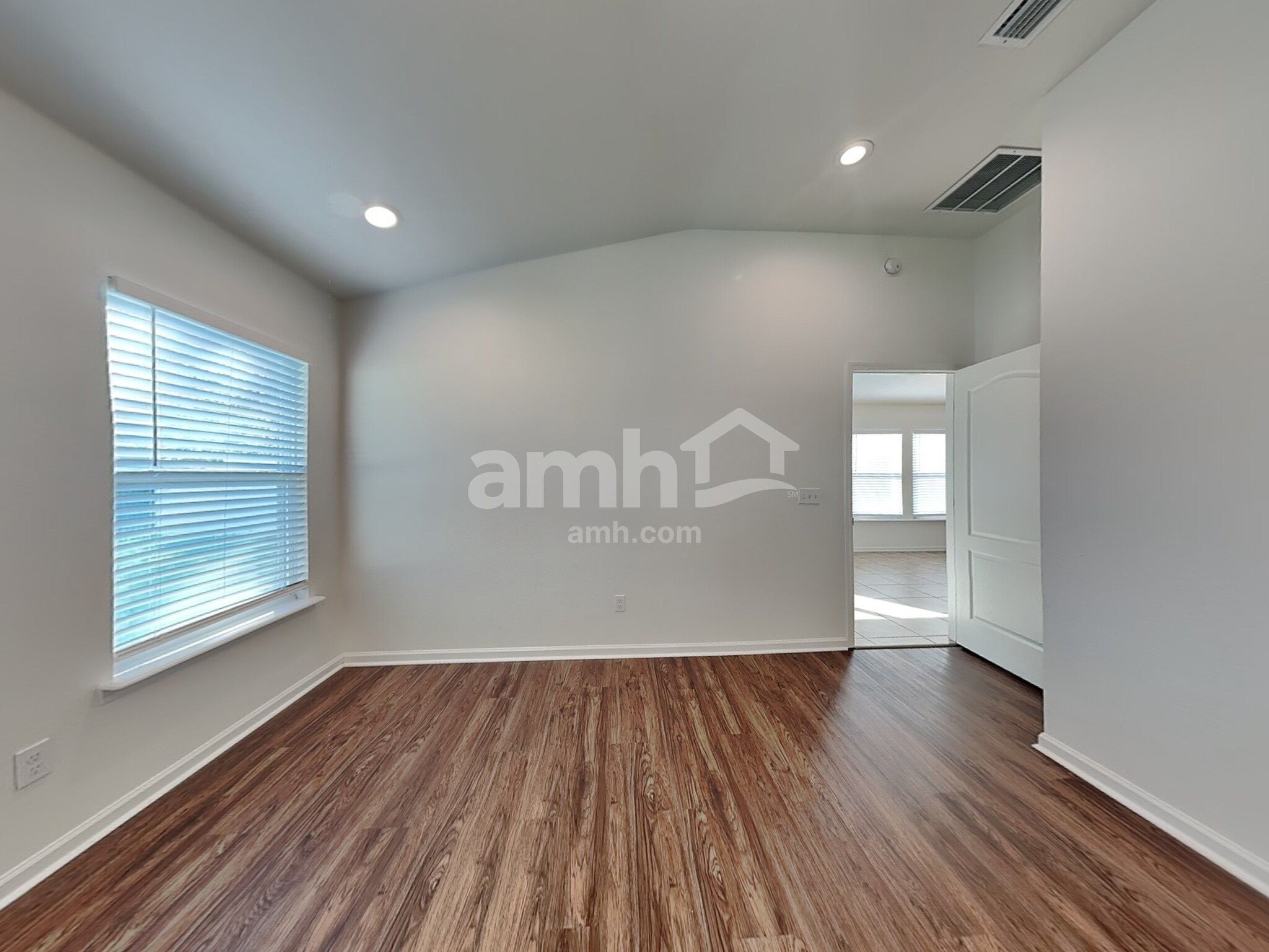 Building Photo - 1045 Bains Lake Dr