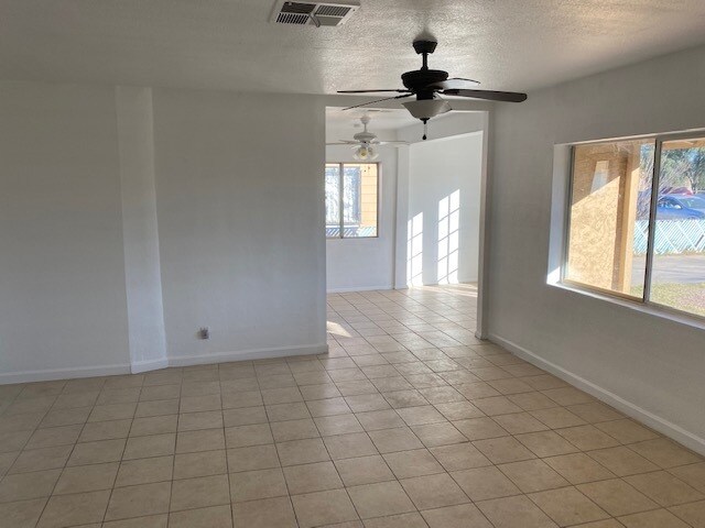 Building Photo - 2438 W Washington St