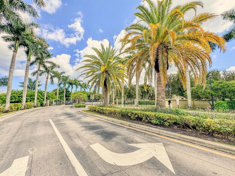 Building Photo - 255 Lake Monterey Cir